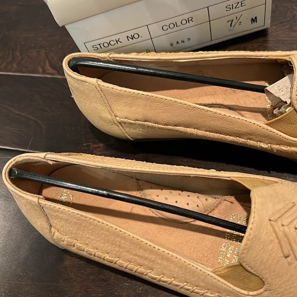 Hush puppies sand loafer flats vintage NWT 7.5 - Picture 3 of 10